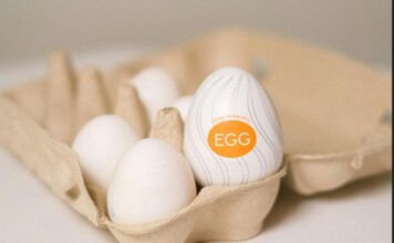 Tenga Egg ovetto con guaina sex toy maschile